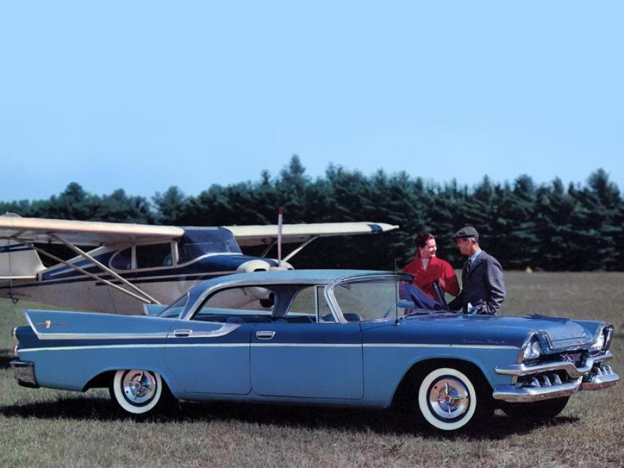  Dodge Custom Royal Lancer Hardtop Sedan 1957 года  (фото 1 из 1)
